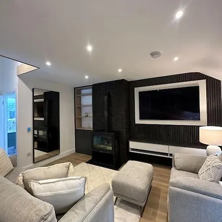 Apartamento снеск Q,r-с0de First -,-amazing 2br In 3!