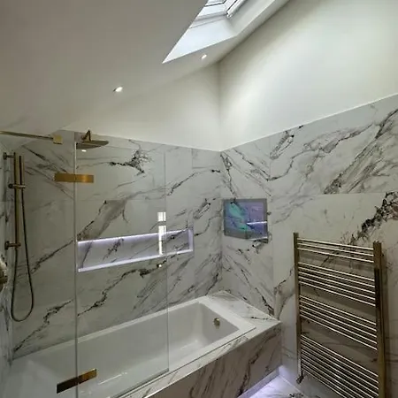 Apartamento снеск Q,r-с0de First -,-amazing 2br In 3! Dublín